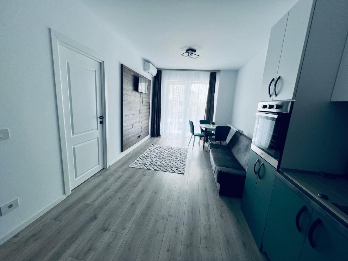 Silvia Resident Apartment Oradea Exterior photo